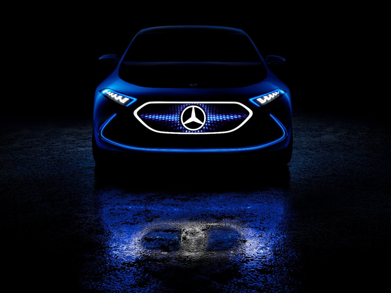 Total range for the car is about 400 km (249 miles) and with rapid charging, the car can be charged to a range of about 100 km (62 miles) in less than 10 minutes