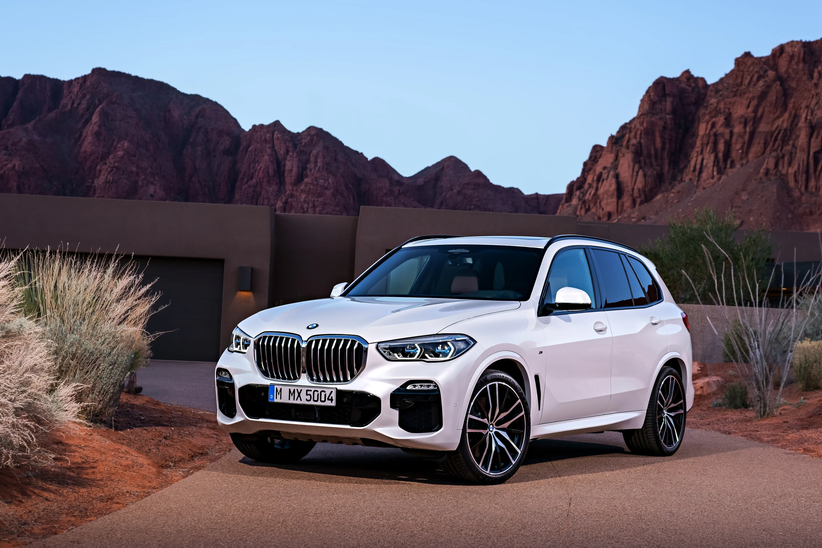 Boot capacity in the new BMW X5 is listed as 1,860 L with the seats folded down, and 645 L with them left up