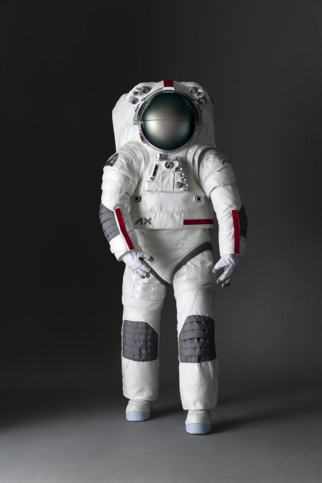 The Axiom sit has anti-abrasive patches on the knees and elbows