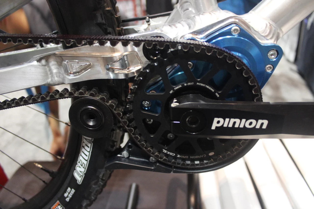 A pinch roller allows a Pinion gearbox to be used on a full-suspension mountain bike