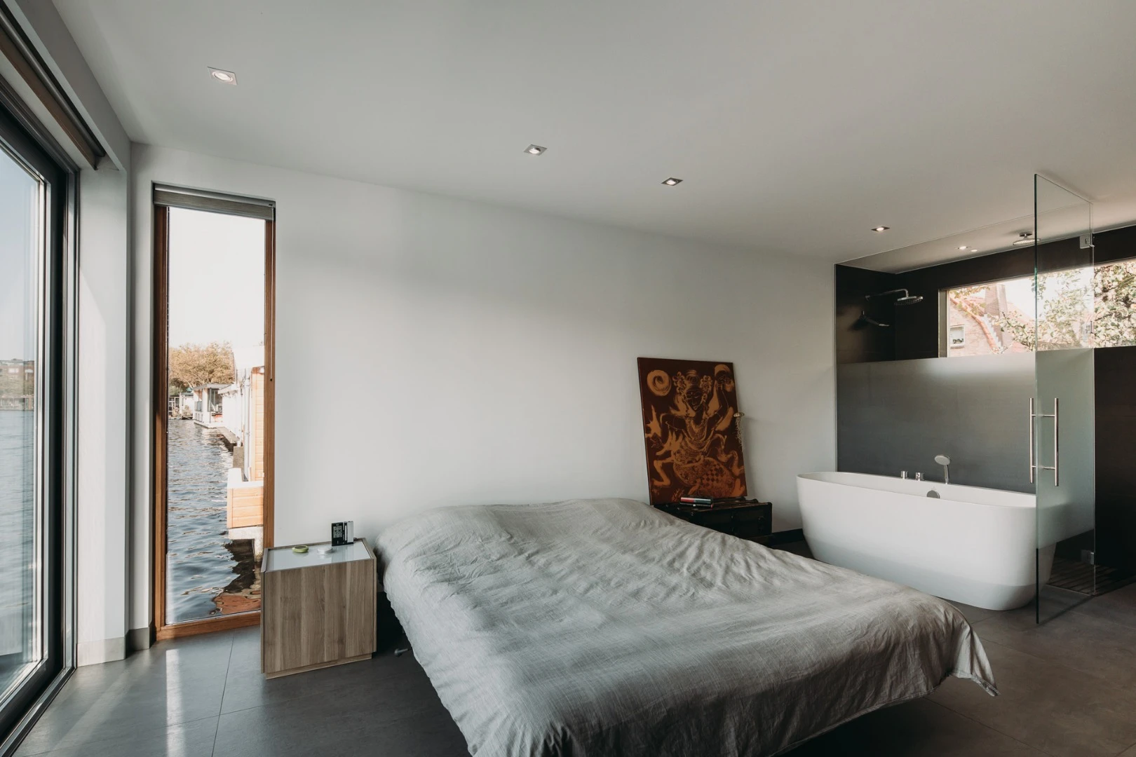 Master bedroom complete full bathroom