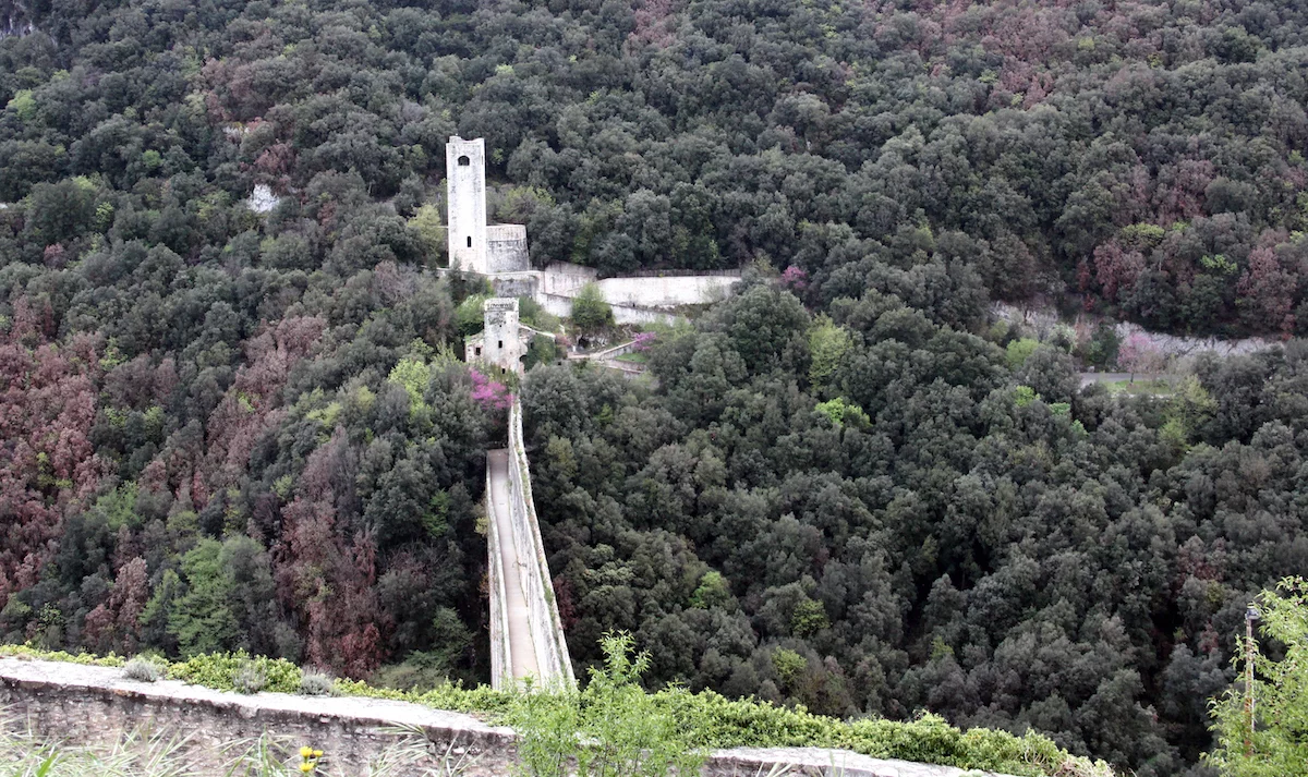 Fortilizio dei mulini is a medieval fort in Spoleto