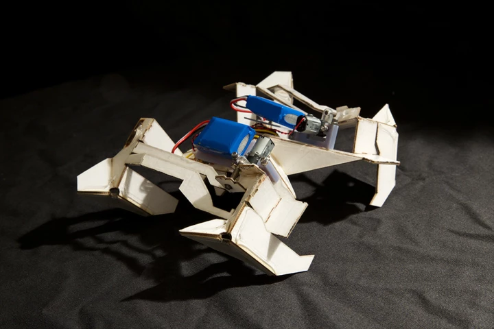 A self-folding mobile prototype developed by researchers at MIT and Harvard (Photo: Harvard’s Wyss Institute)