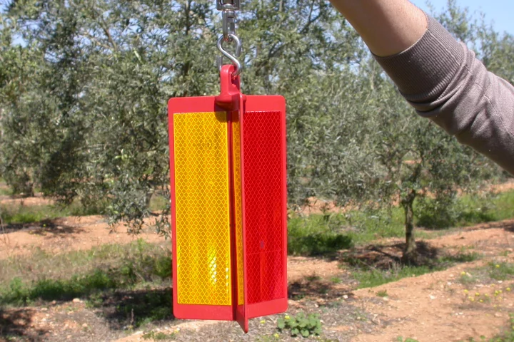 The flapper proved to be very effective in deterring bird strikes on power lines