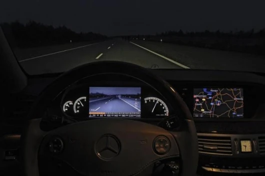 The newly developed night view assist is one of the systems in the new S-Class which provide the driver with practical and effective support.