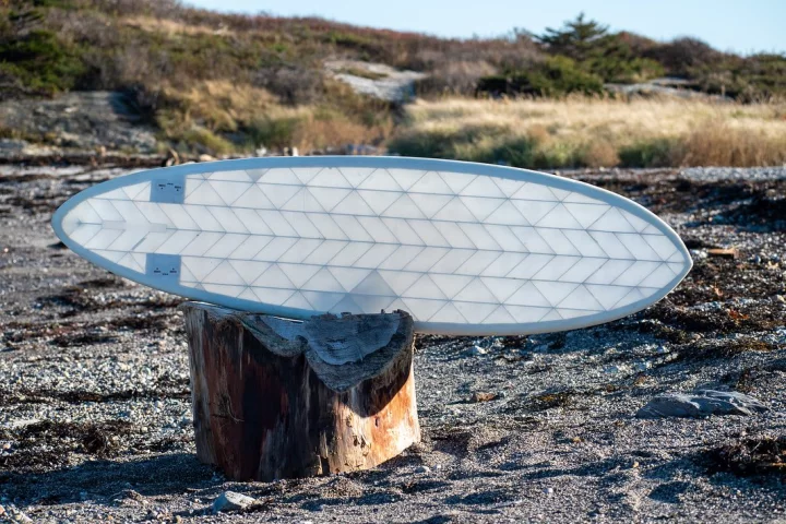 The Sea Mink surfboard has a volume of about 46 liters, 43 of which is just the air spaces in its 3D-printed plastic lattice core