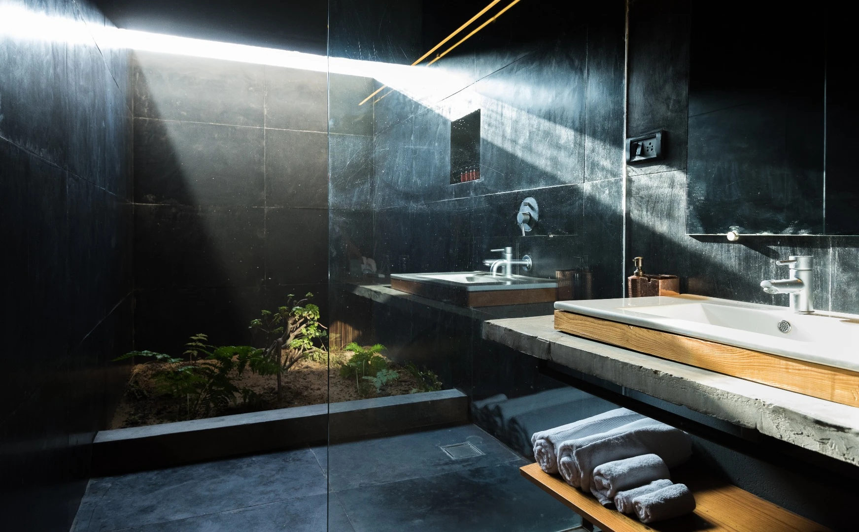 All fabrics for the furnishings inside the Kumaon Hotel were woven by local craftspeople