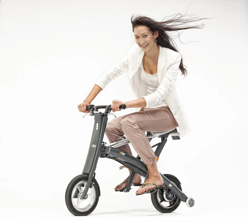 The Stigo features twist-grip acceleration control, a 250 W hub motor, and a 36 V liFePO4 battery