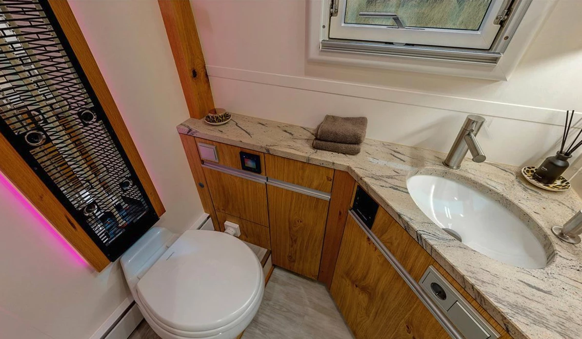 The 2020 Action Mobil Global XRS 7400 build includes a larger bathroom counter