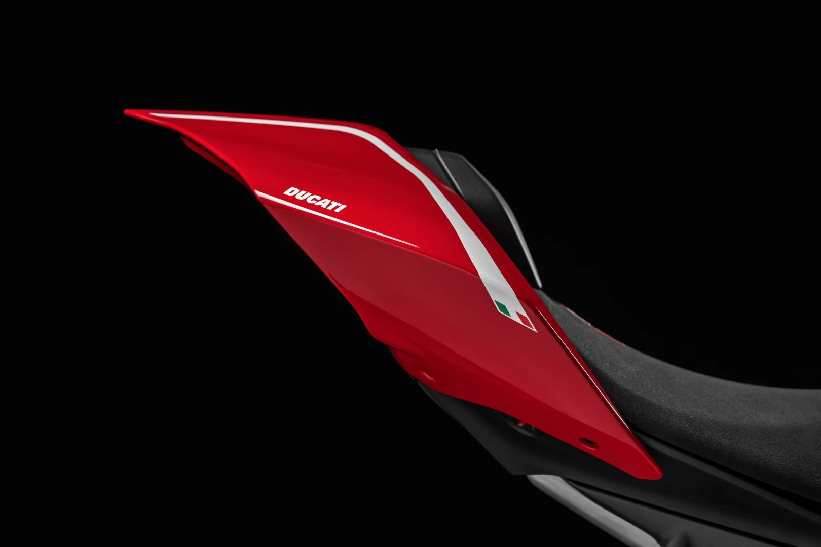 2019 Ducati Panigale V4R: barely-there tail section won't be much good for carrying tools and tire repair kits