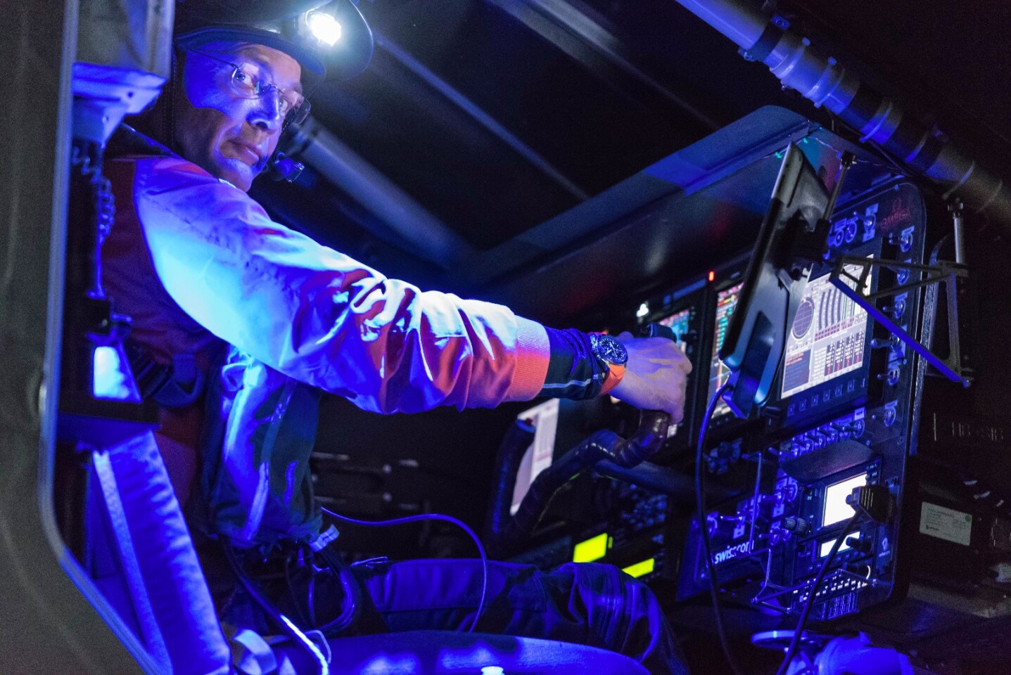 Bertrand Piccard performs a training flight with Solar Impulse 2 in Hawaii