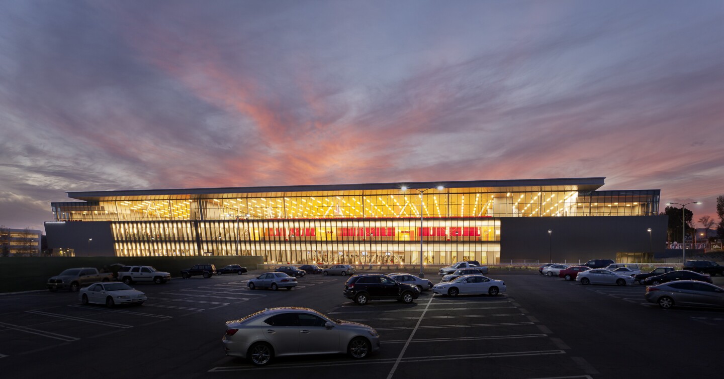 CSU Northridge Student Recreation Center, by LPA Incorporated (Photo: Costea Photography, Inc)