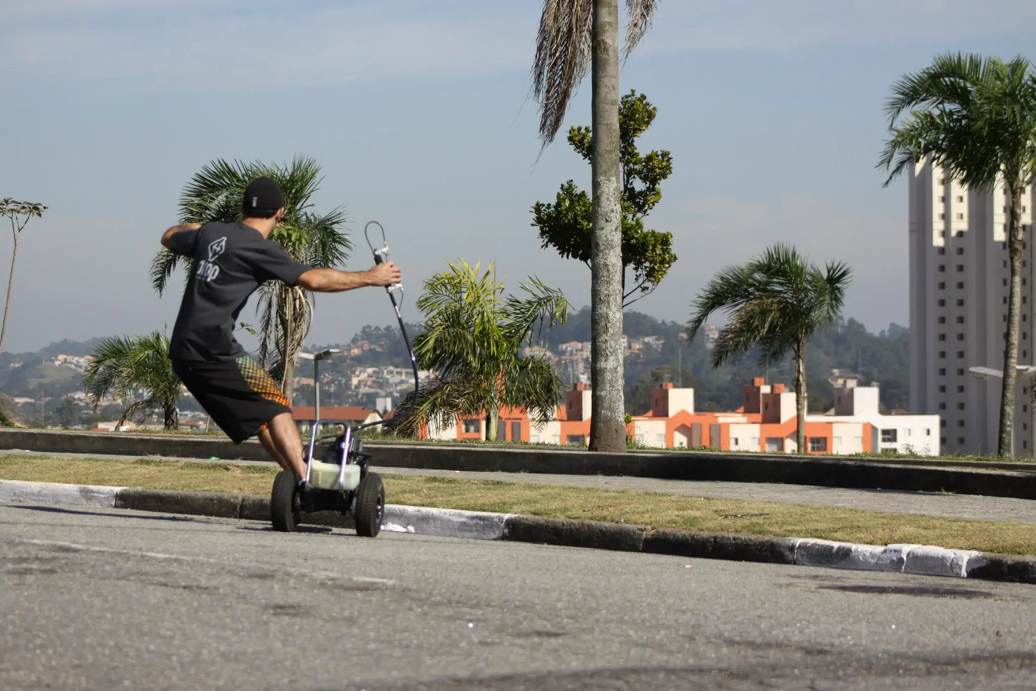 The shock absorbed axles give the board plenty of carving ability