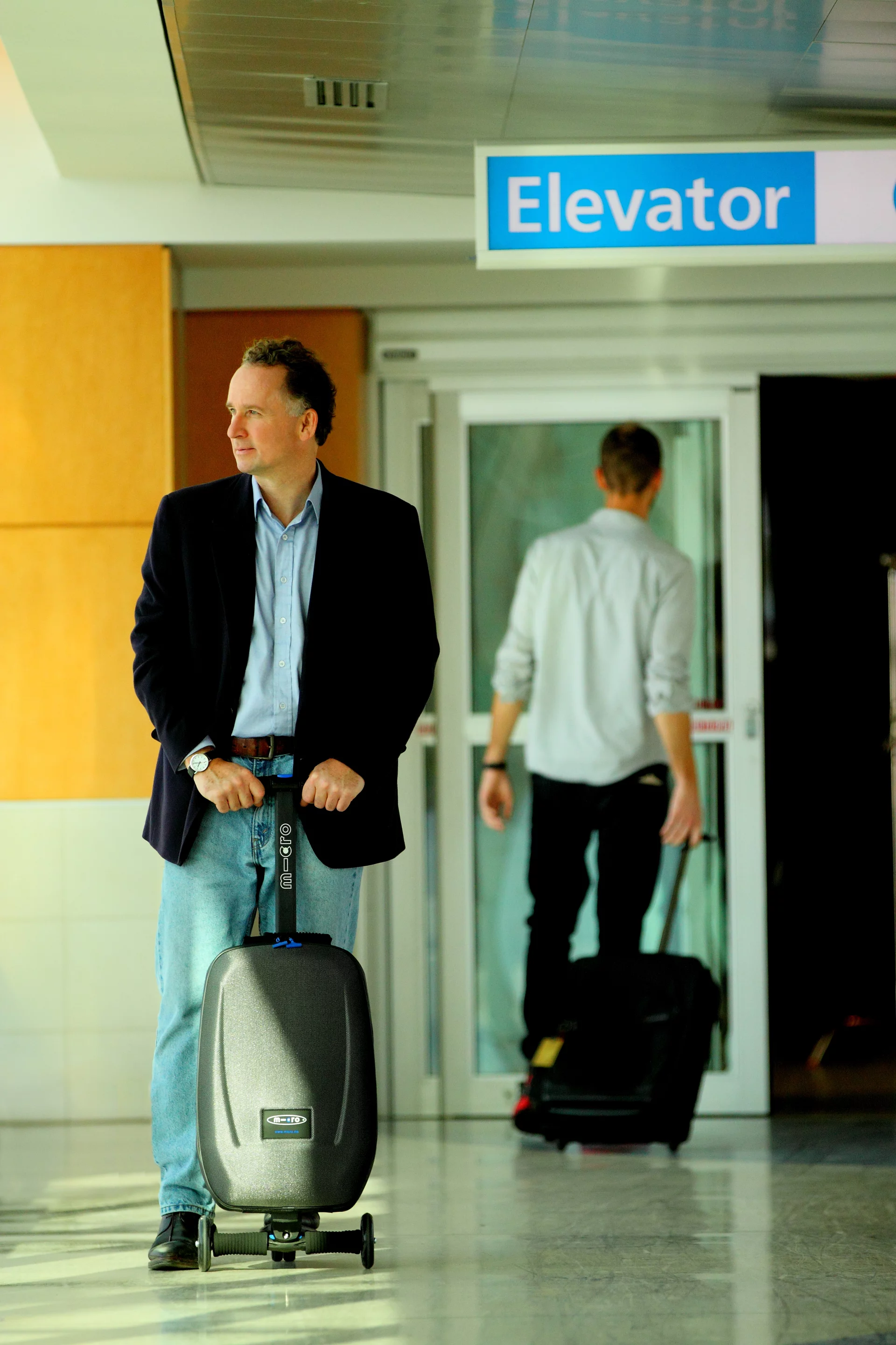 Micro Luggage is ideal for short trips and it can be carried on as hand luggage