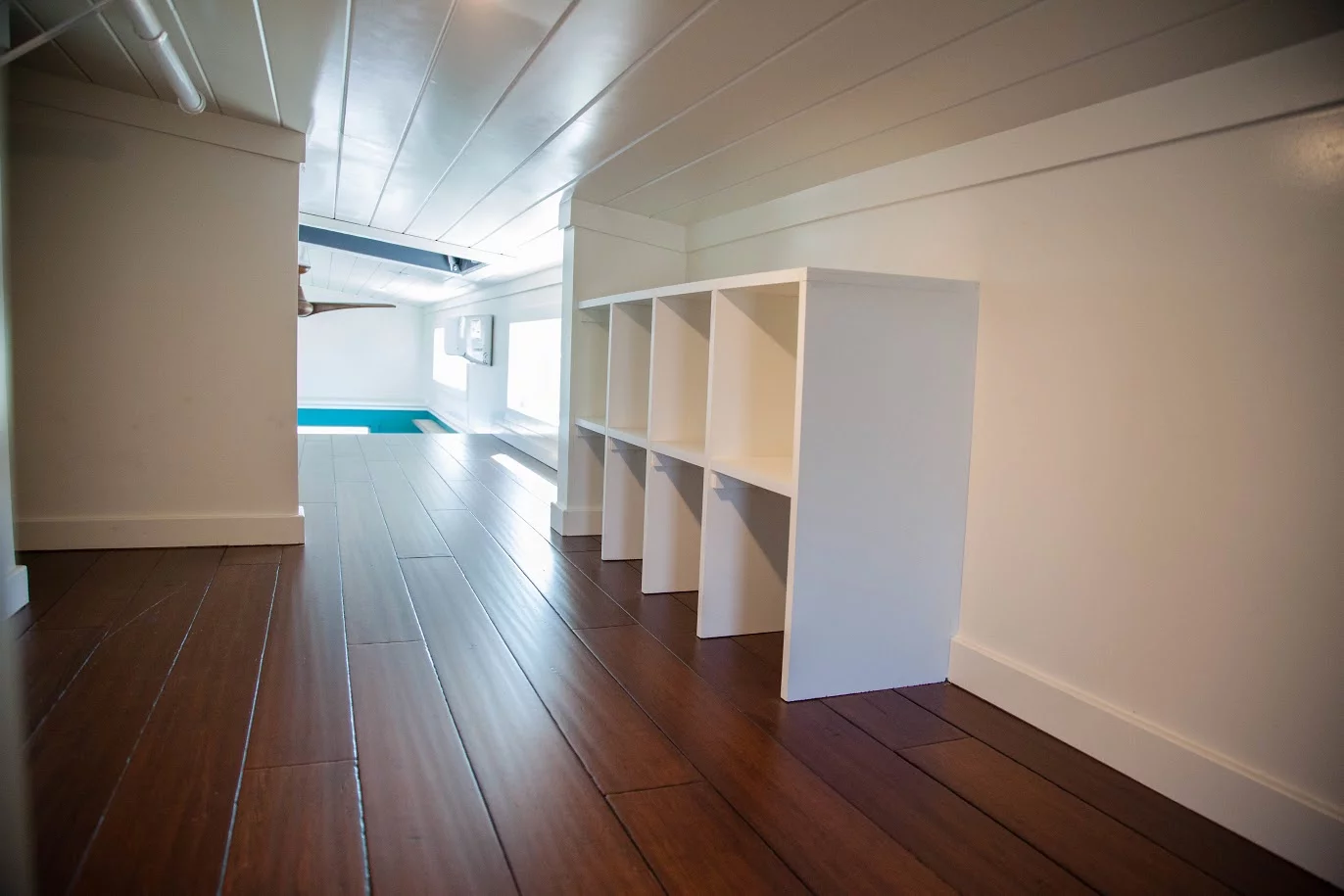 Lots of storage space in El Gato's attic area