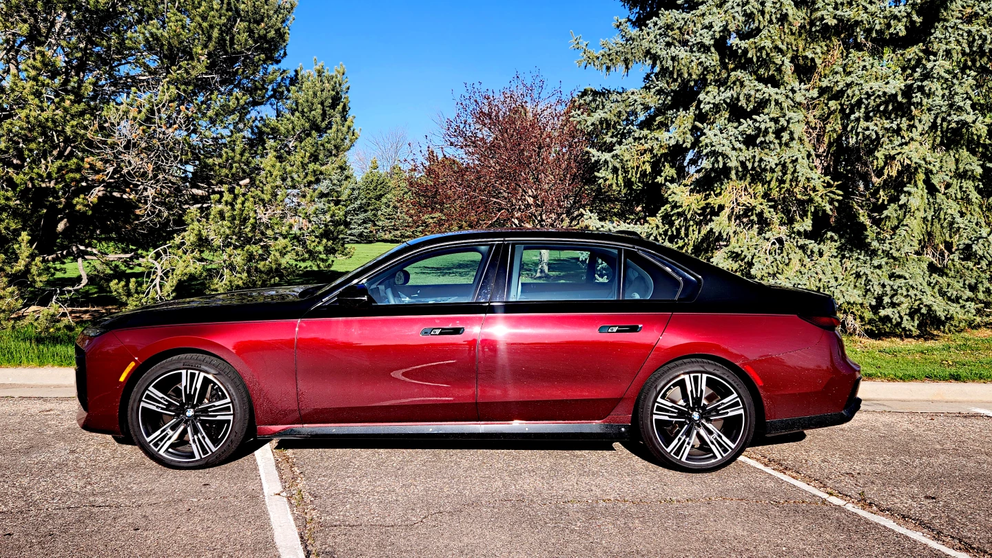 Review: 2023 BMW 7 Series, the 7th of the 7's, is pure luxury