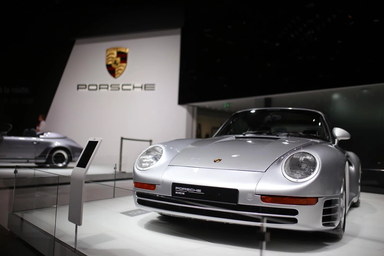 The venerable Porsche 959 still looks like a tour de force today