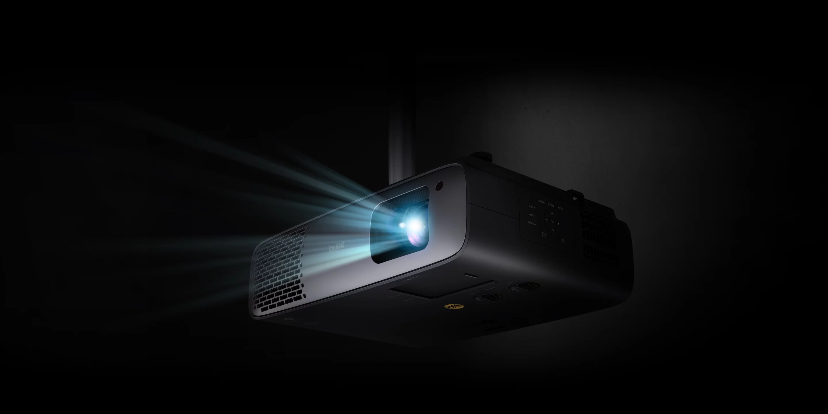 The W4100i model features a 4LED light source for 3,200 lumens