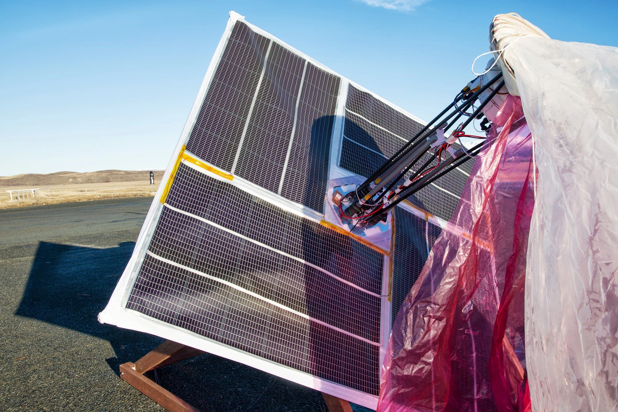 An array of solar panels provides 100 watts of power to the electronic components and can charge an on-board battery within four hours for use at night