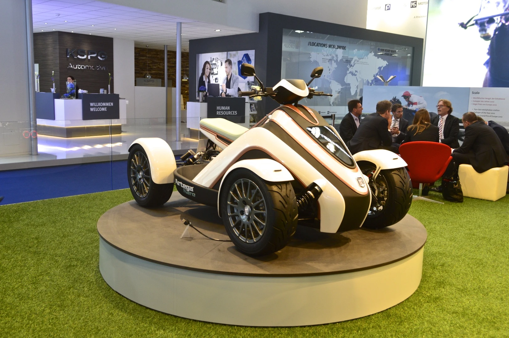 Artega reveals the Karo concept at the 2015 Frankfurt Motor Show
