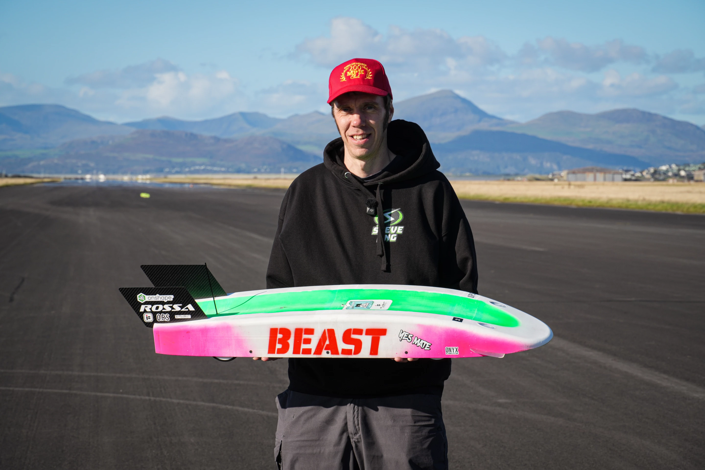 Wallis shows off the world's fastest R/C car with its aerodynamic fairing on