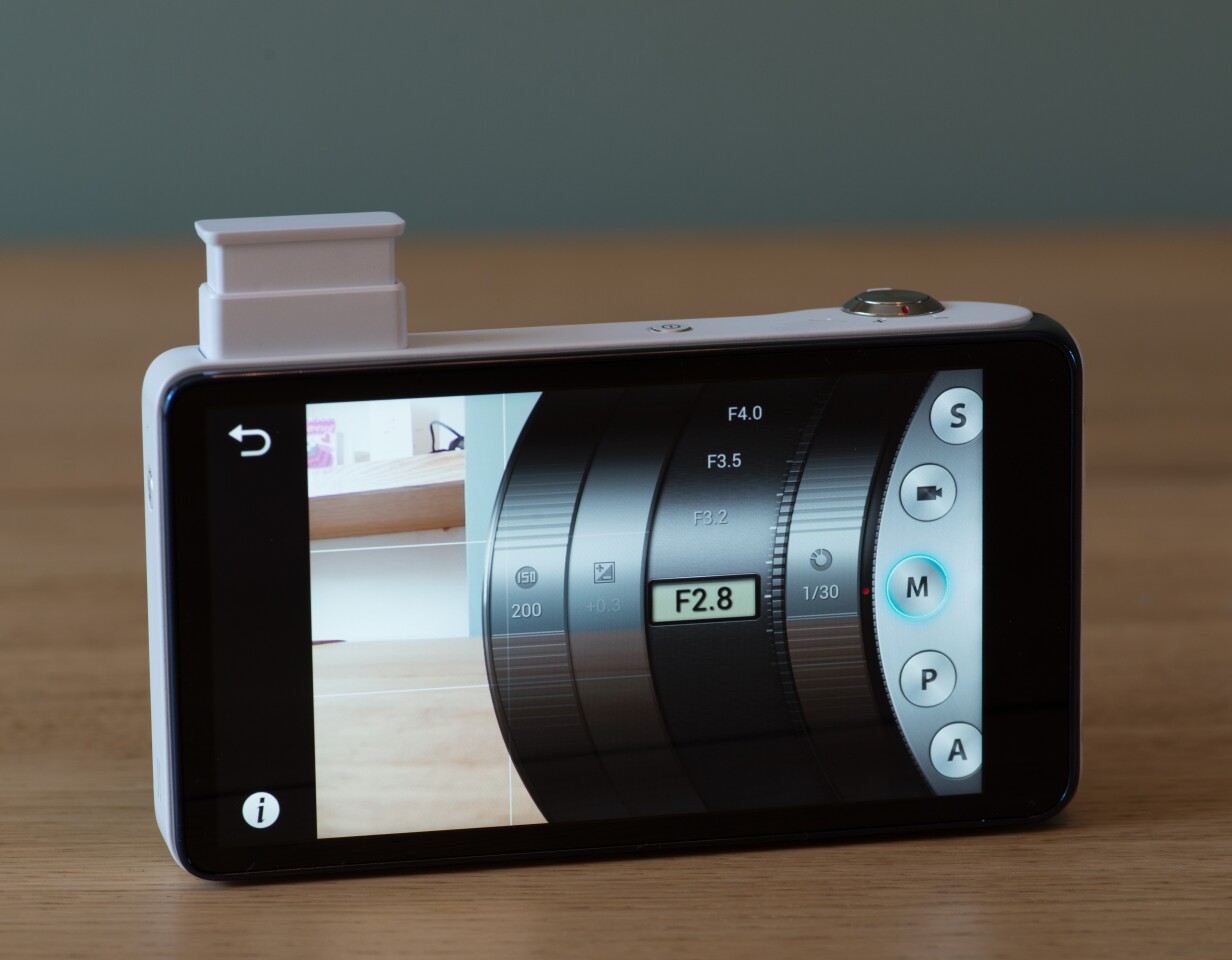 In expert mode on the Samsung Galaxy Camera, users have PASM options, which are controlled via a virtual lens barrel on the screen