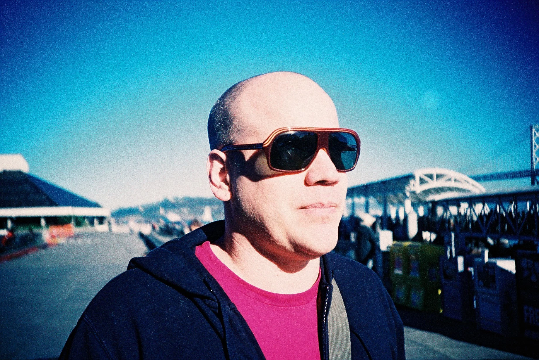 Images shot with the Lomo LC-A Minitar-1 Art Lens deliver classic LC-A vivid colors