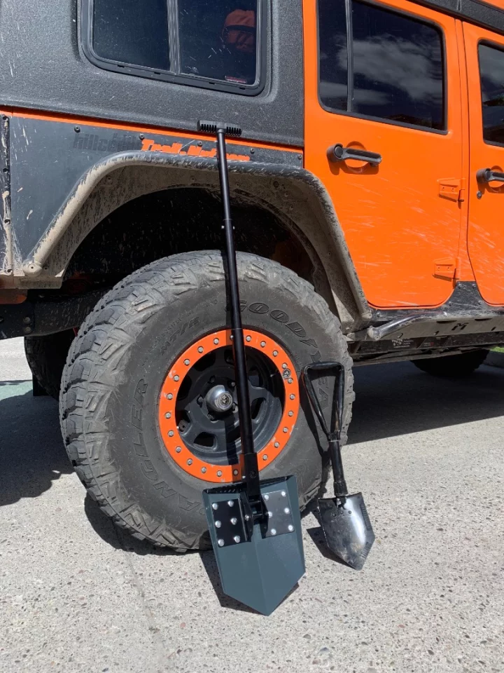 One big difference between the Delta Shovel and the military e-tools that inspired it is that long, expandable shaft made for easier digging