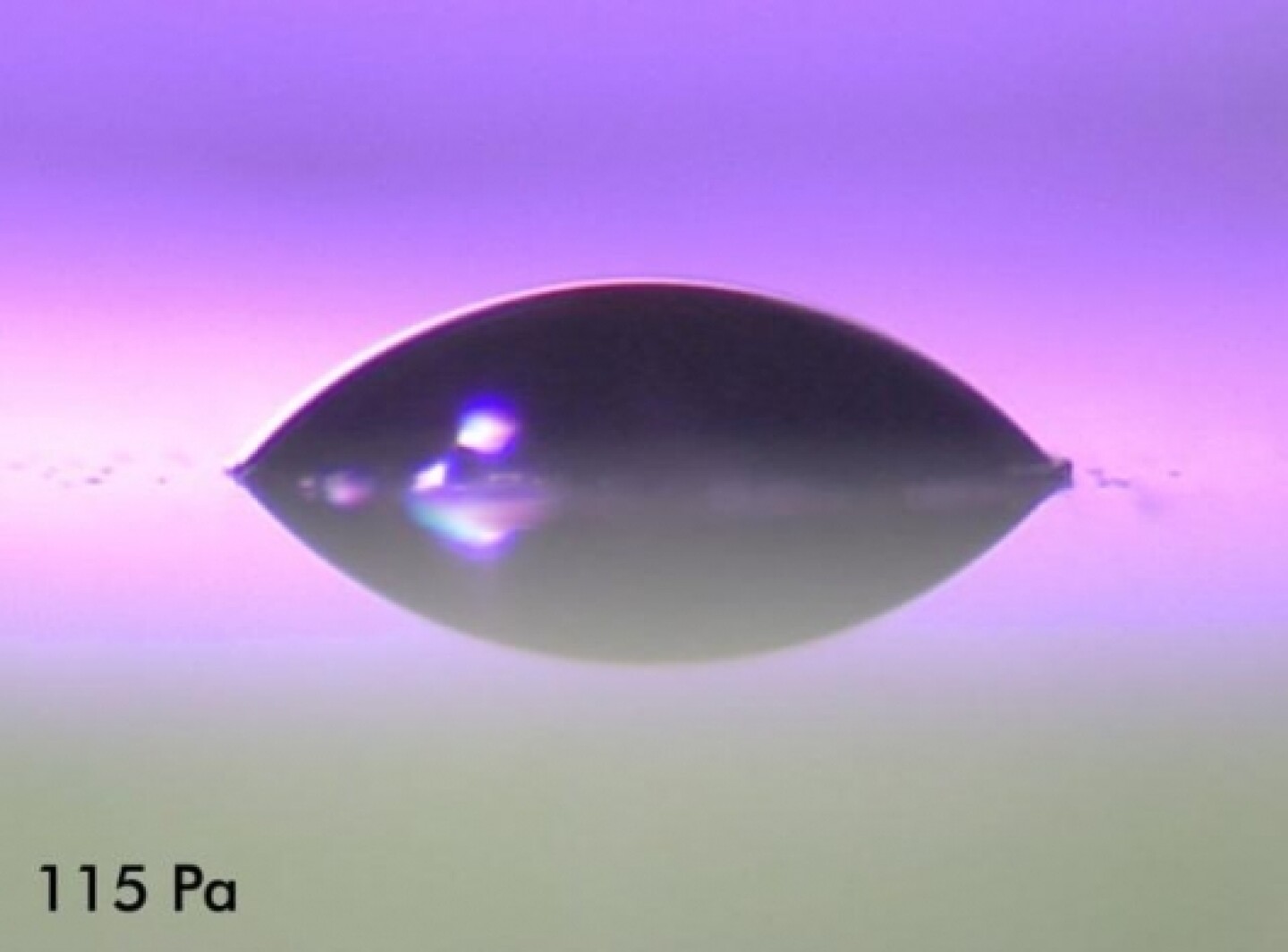 Liquid lens mimics the human eye