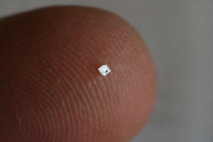 One of the new injectable pressure sensors