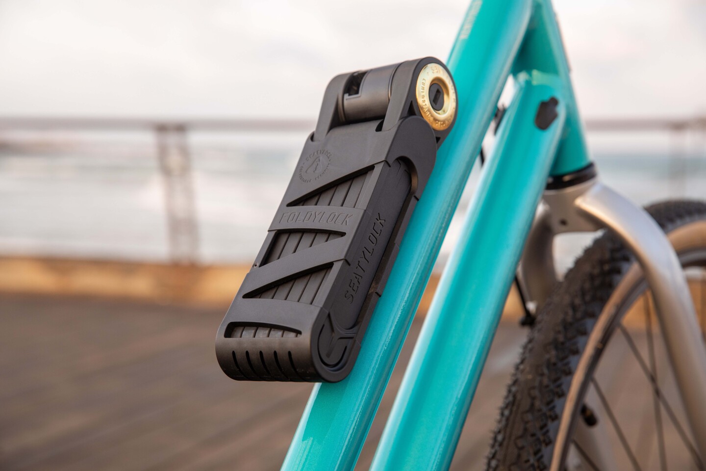 The Foldylock Forever's case mounts on a bike's existing bottle cage bosses