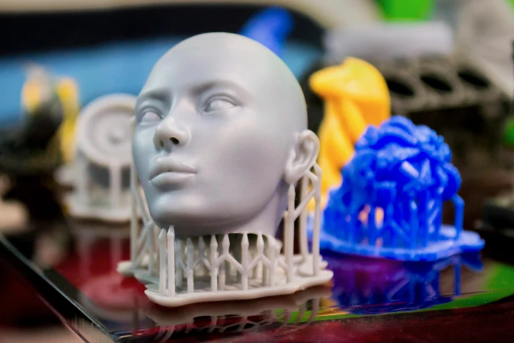 Although SLA (stereolithography) 3D printing produces some very nice-looking results, any resin wasted during the process can't be recycled