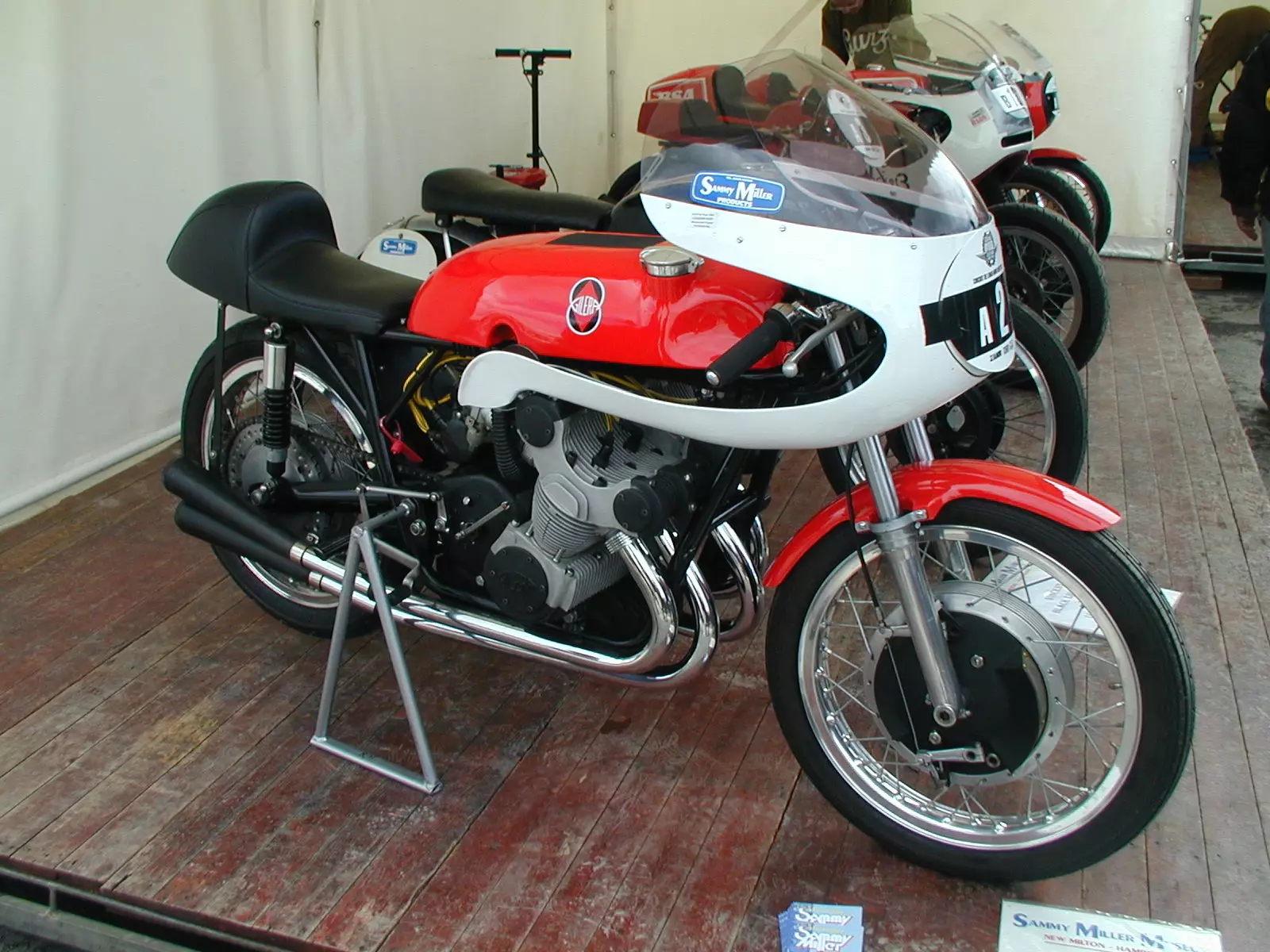 http://en.wikipedia.org/wiki/File:Gilera_4.jpg