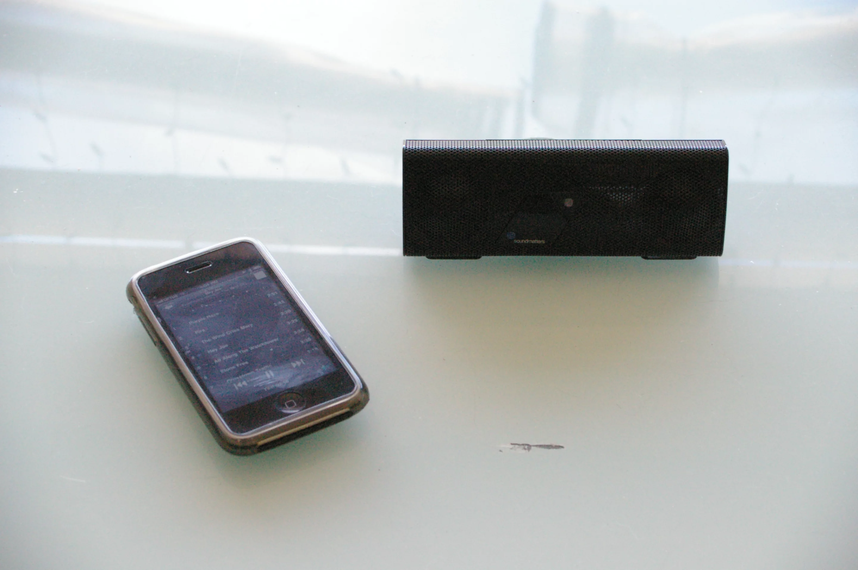 The foxL v2 - great wireless sound for your iPhone, iPod or other devices