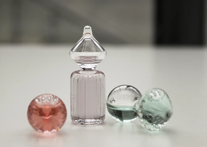 After analysis in a lab, the Madeleine user receives vials containing the recreated smell