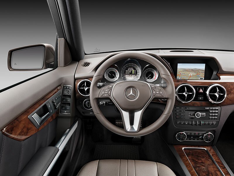 Mercedes-Benz 2012 GLK interior