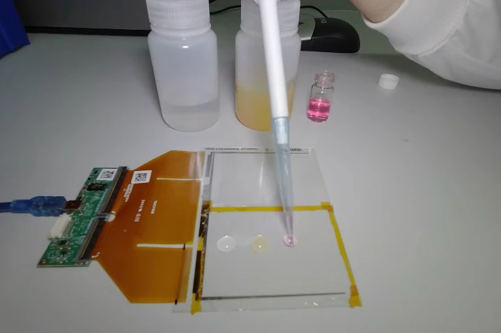 The sensitivity of the experimental touchscreen sensor is said to be "comparable to typical lab-based equipment"