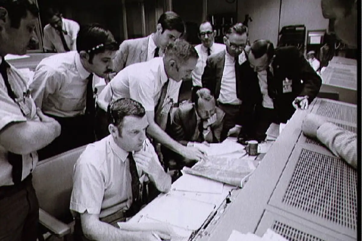 Mission Control Center during the Apollo 13 oxygen cell failure (Photo: NASA)
