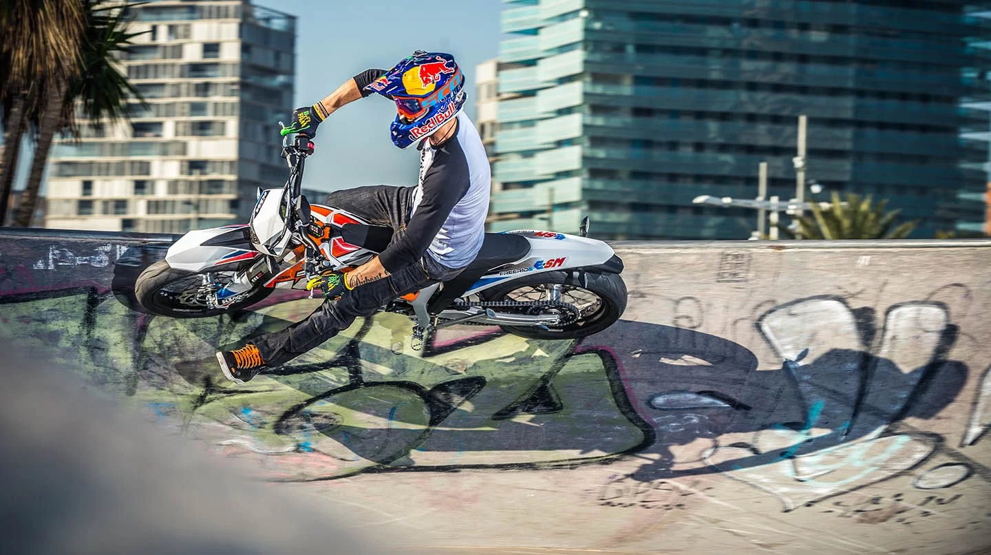 Stunt rider Julien Dupont blurs the line between commuter and playbike