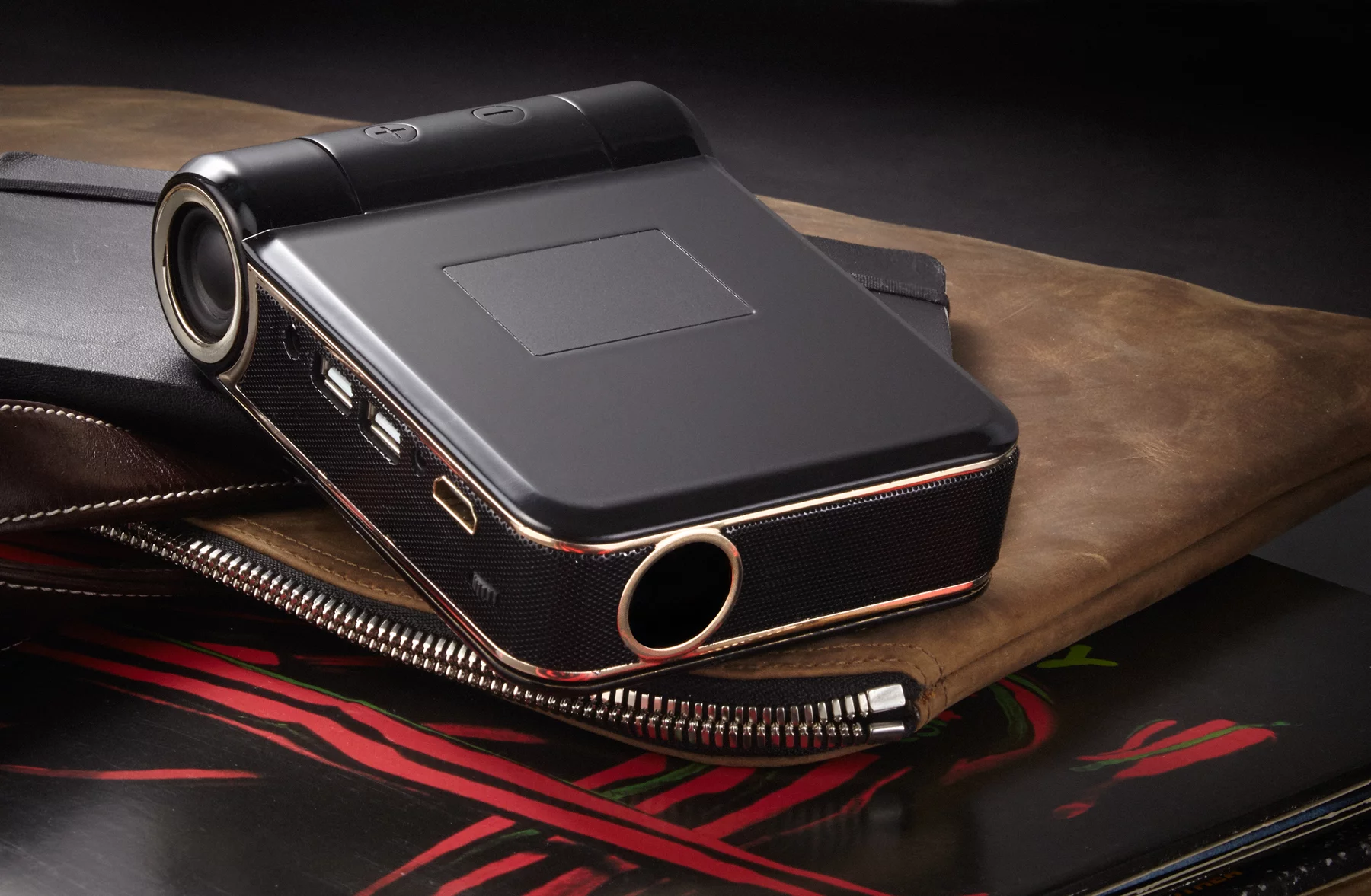 The Odin projector features an integrated computer running Android 4.4, with a 1.6 GHz quad-core ARM Cortex A9 processor supported by 2 GB of RAM and 16 GB of internal storage