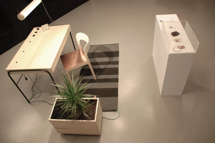 Unplugged is a prototype of an office work station that powers devices via energy that is collected off the human body
