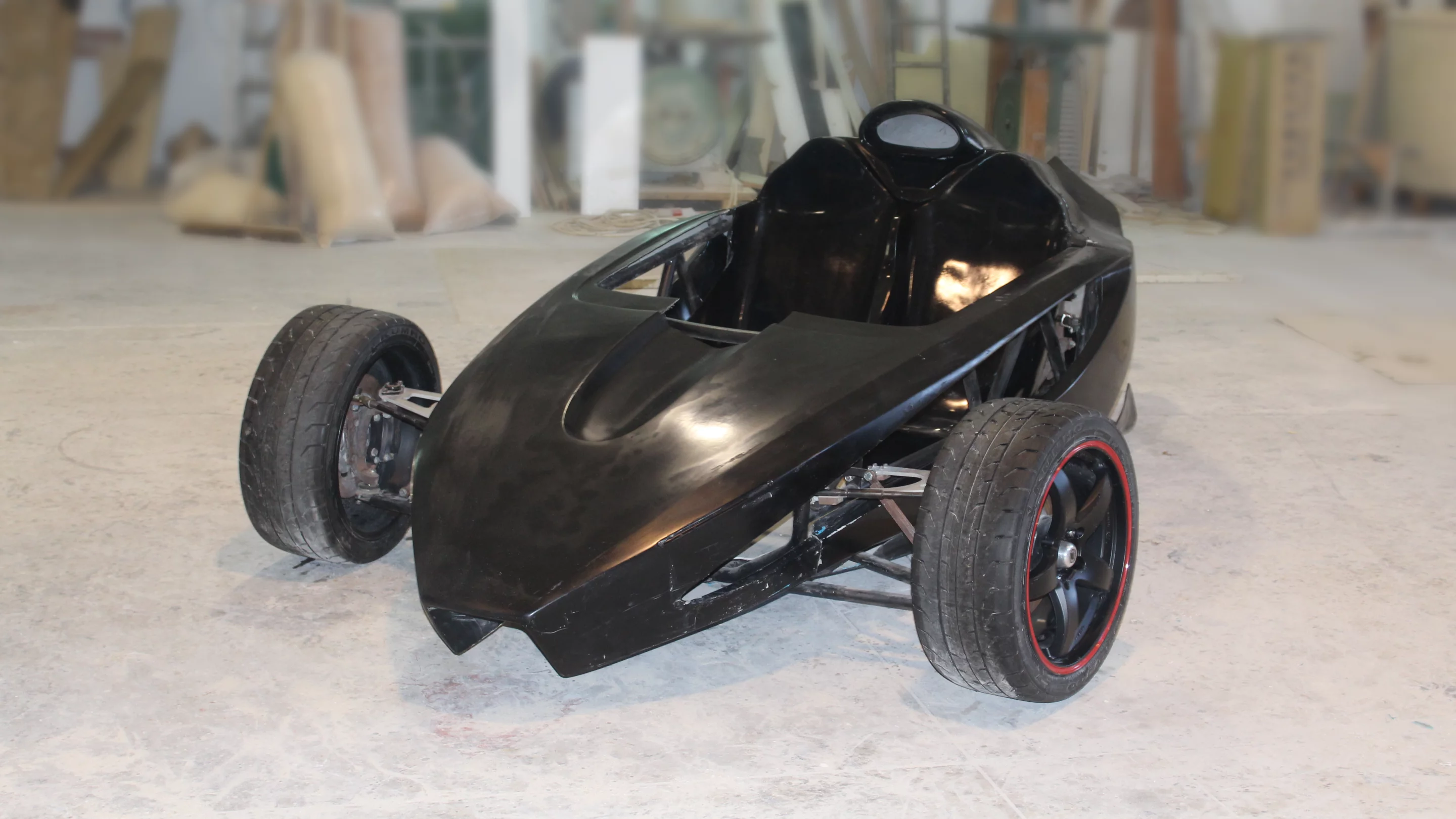 New Atlas recommends not pairing a 15 kWh battery with a 600 kW motor if you want to make it to the end of your street