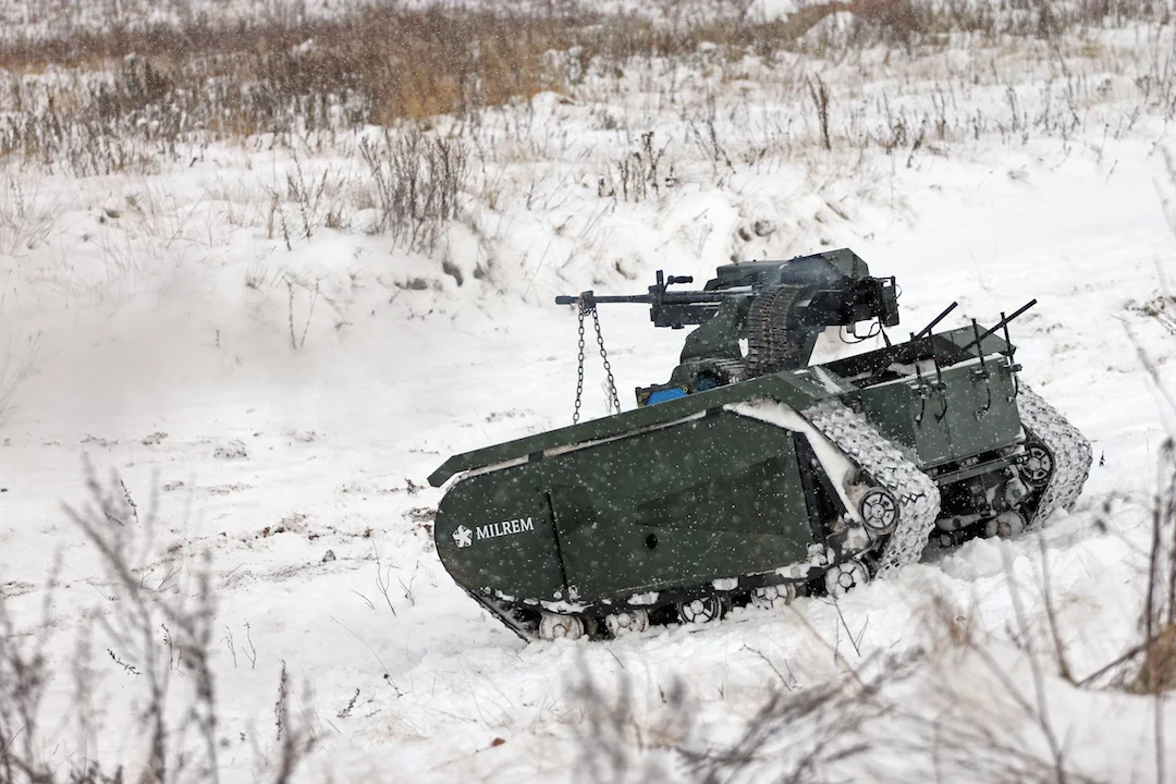 The turret on top of the THeMIS ADDER can spin 360 degrees around and hit targets from as far away as 1.8 km (1.1 miles)