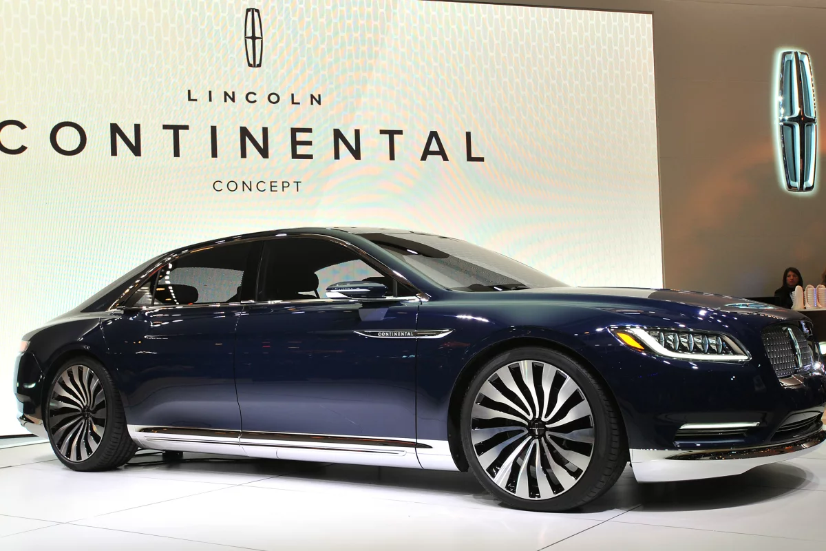 The Lincoln Continental debuts at the 2015 NY Auto Show