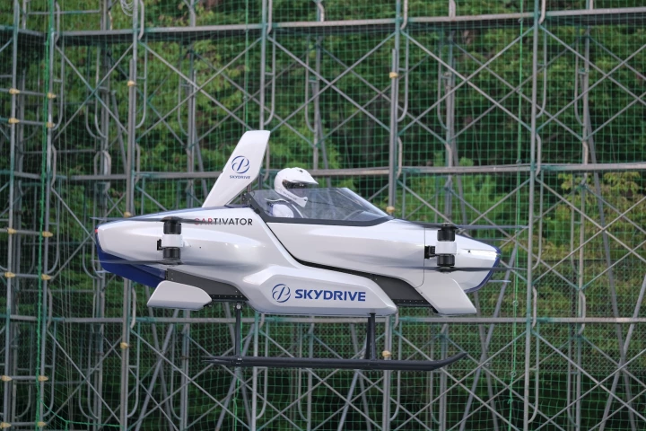 The SD-03 made its public flight debut on August 25 at the Toyota test field in Japan's Aichi prefecture