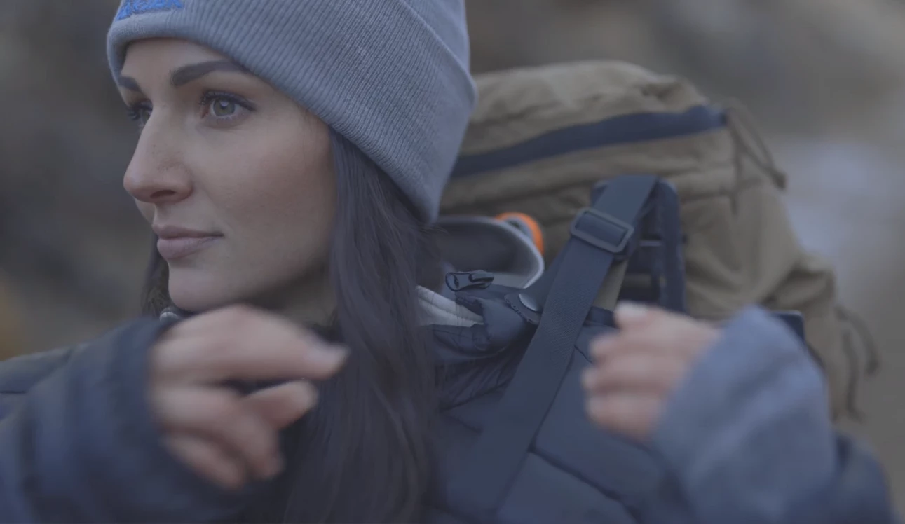 Wearers can use their choice of shoulder clips or lower back strap to keep the Pak-Jak in place when going backless