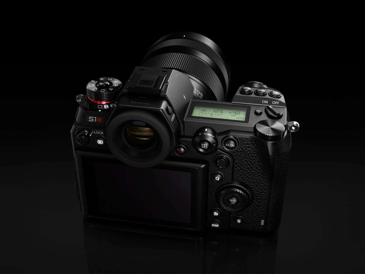 Lumix S1R: Excellent ergonomics