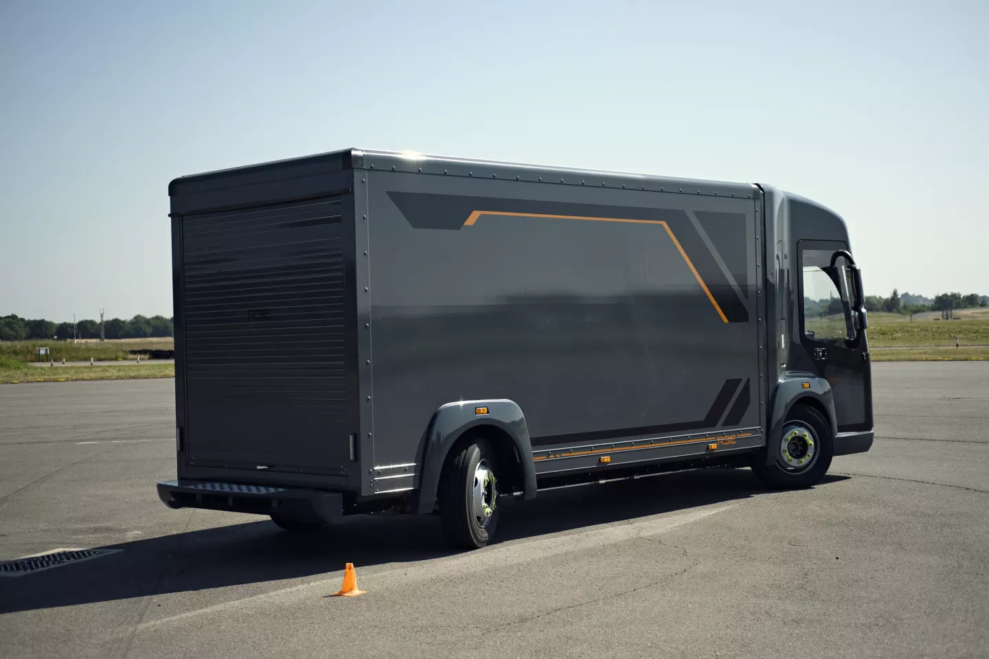 Wide-angle rear wheel steering makes this a very agile van for its class
