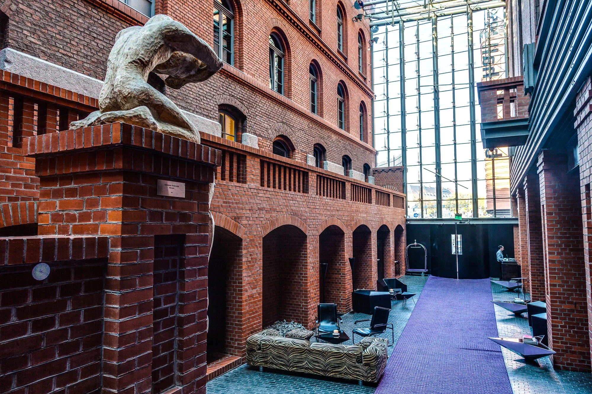 Blow Up Hall 5050 - the entrance hall (Photo: Loz Blain/gizmag.com)