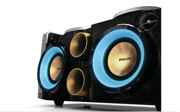 The Philips FWP3200D outputs 300 W RMS